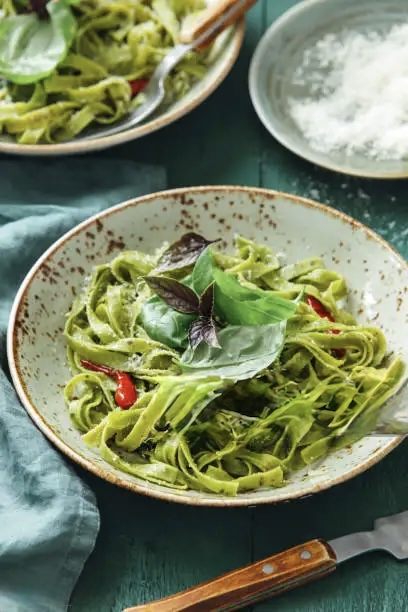 Creamy Spinach Basil Pesto Pasta